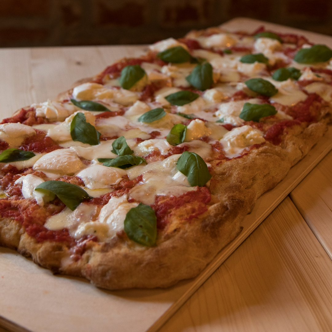 PINSA CON PEPERONI